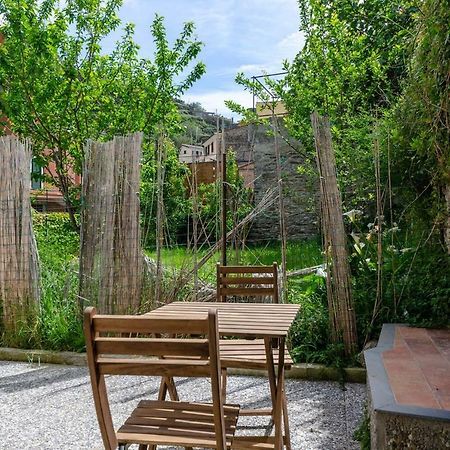 Joivy Family Flat With Little Patio, Cinque Terre Lägenhet Vernazza Exteriör bild