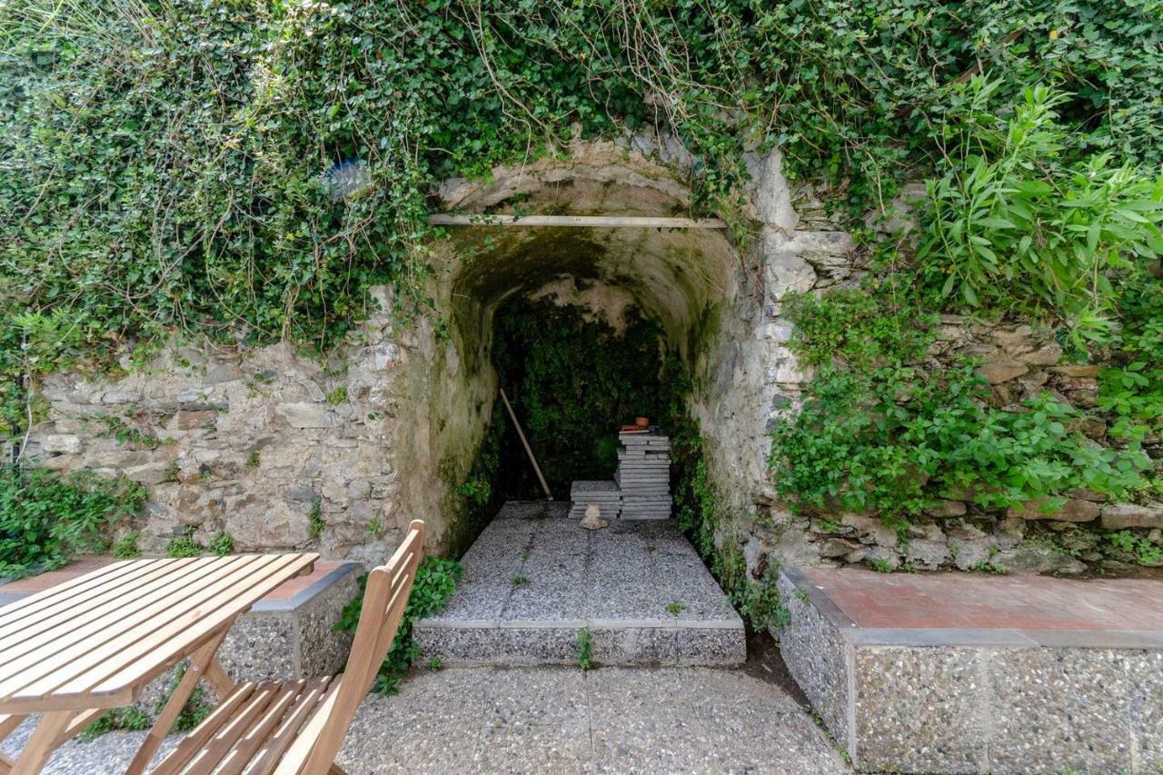 Joivy Family Flat With Little Patio, Cinque Terre Lägenhet Vernazza Exteriör bild