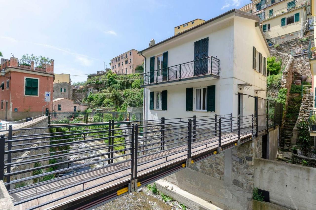 Joivy Family Flat With Little Patio, Cinque Terre Lägenhet Vernazza Exteriör bild