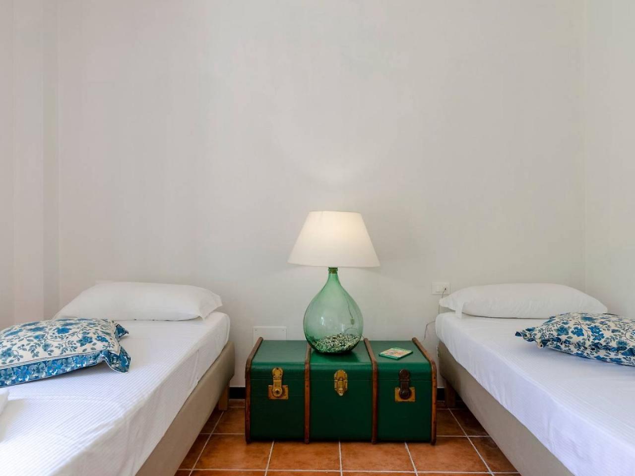 Joivy Family Flat With Little Patio, Cinque Terre Lägenhet Vernazza Exteriör bild